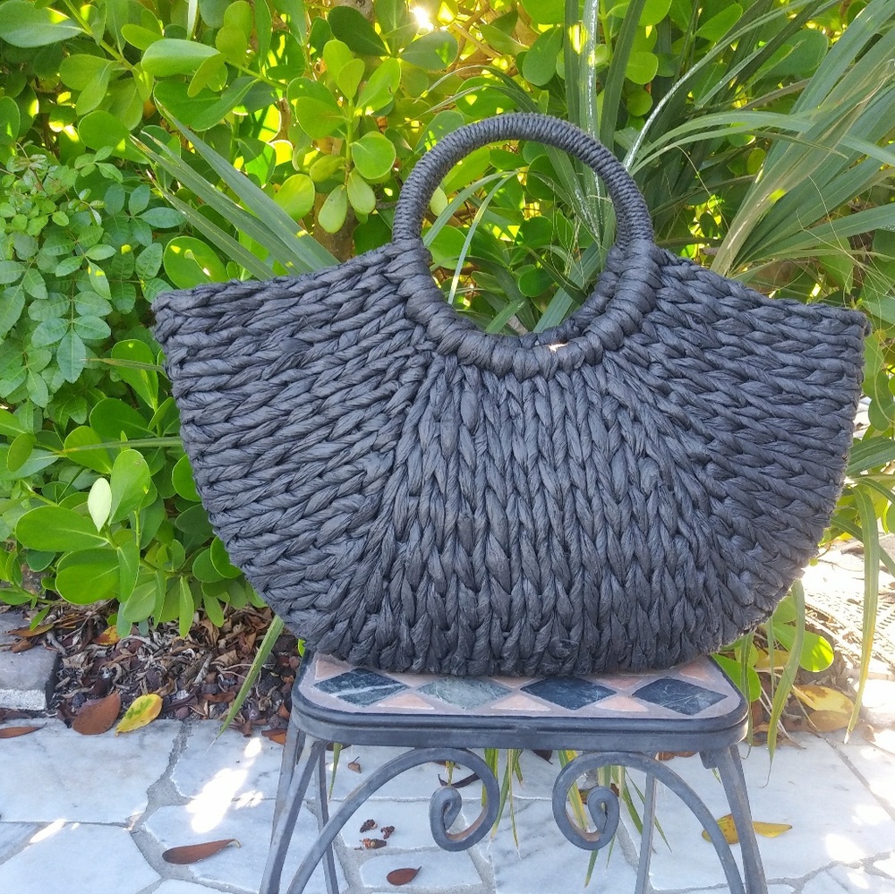 Zara blk woven bag